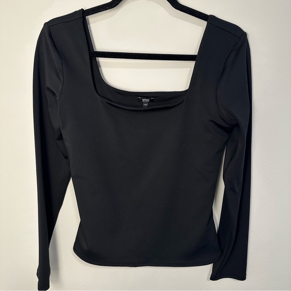 Express Body Contour High Compression Square Neck Long Sleeve Cropped Tee - Picture 3 of 7